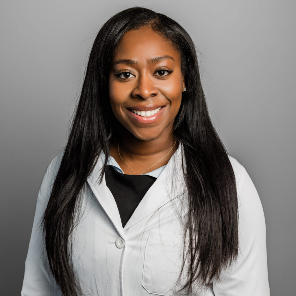 Samareea Saunders, FNP is a trusted provider at Optima Medical, specializing in preventive care and family medicine.